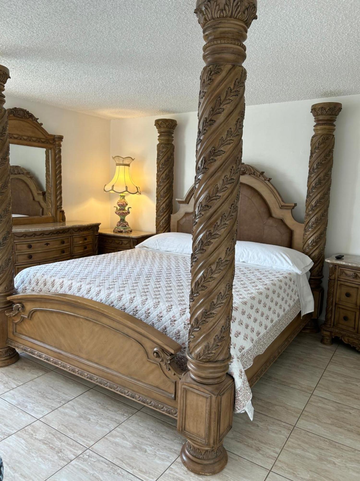 Beautiful Apartment With Very Elegant Colonial Decoration Tamiami Zewnętrze zdjęcie